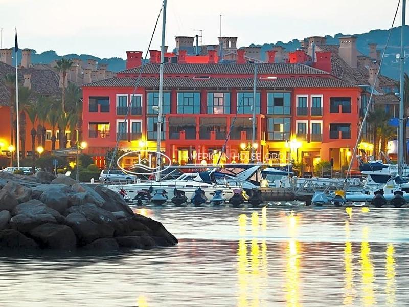 Foto 7a54bba5-aefd-4a37-a64d-ff1a98a53bfb. Appartement dans puerto de Sotogrande-la marina Sotogrande