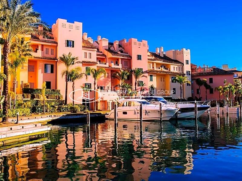 Foto afc163f2-d96a-4f95-bda3-f2a4cdf4c92b. Appartamento in puerto de Sotogrande-la marina Sotogrande