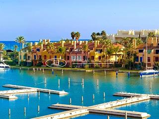Pis a Puerto de Sotogrande-La Marina. Fantástico apartamento en venta en la marina de sotogrande, san