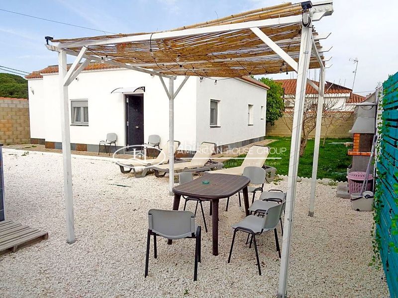 Foto 59f973d0-7a75-4338-b2f6-83edf9527d42. Casa amb piscina a La Coquina Chiclana de la Frontera