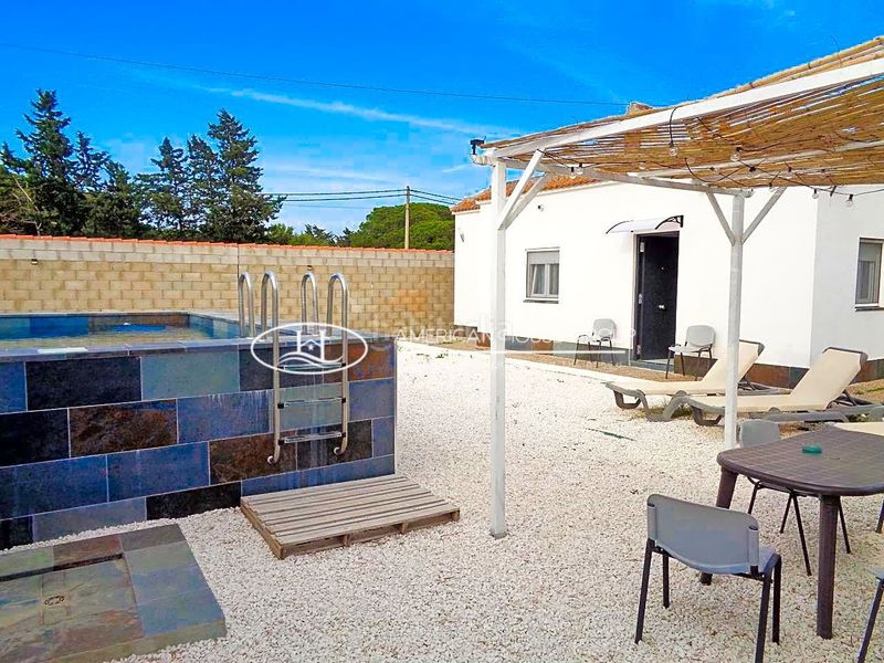 Foto a68aad72-52d0-41c9-9f4f-02a888bf6b2f. Casa amb piscina a La Coquina Chiclana de la Frontera