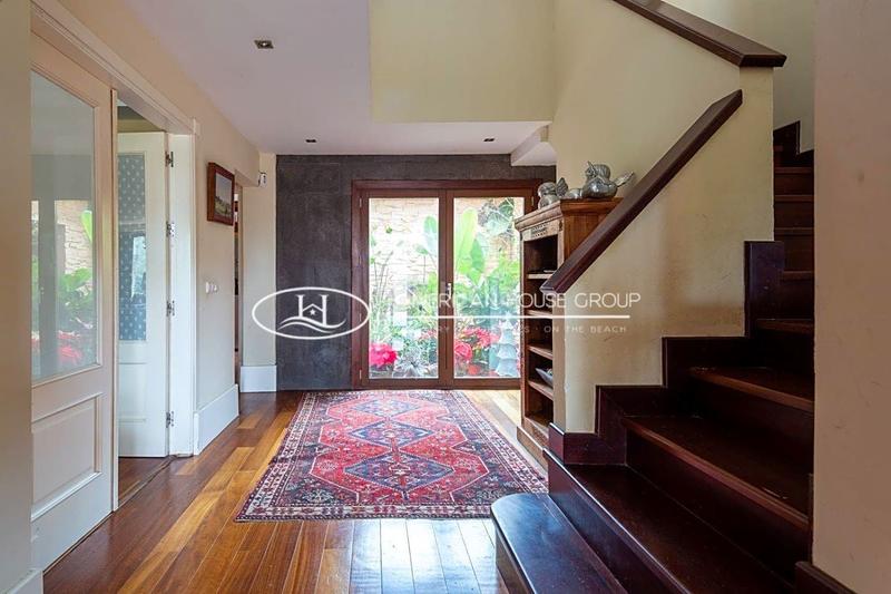 Foto 40858551-2864-4dd2-941a-20cfa3982fb1. House with parking pool in Los Gallos Chiclana de la Frontera