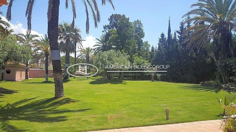 Foto 7c9c5292-ca63-45b2-a600-ea1e0c9d2ca9. House with parking pool in Los Gallos Chiclana de la Frontera