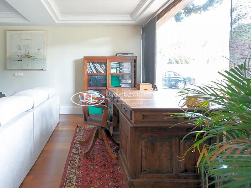 Foto b9e10a7c-5de6-42b2-907f-471001a15b36. House with parking pool in Los Gallos Chiclana de la Frontera