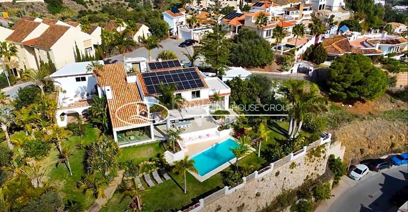 Foto 4104b6d6-a0c5-42d9-8ce5-c28a82b5c964. Casa amb calefacció piscina a La Capellanía - El Higuerón Benalmádena