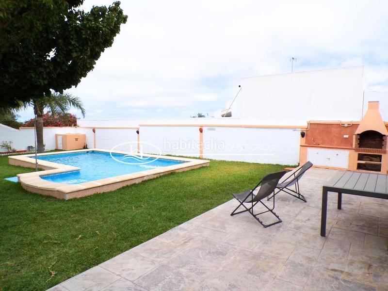 Foto 88d07b31-cd23-46a3-9196-3c95c116511b. Lloguer casa amb piscina a Los Gallos Chiclana de la Frontera