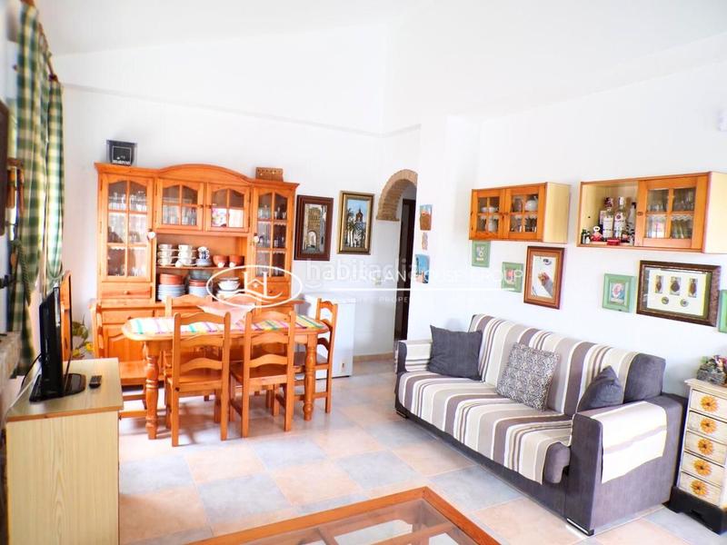 Foto b9ebe1fe-e6e8-4d38-b33c-64d9a5c1870e. Location maison avec piscine dans Los Gallos Chiclana de la Frontera