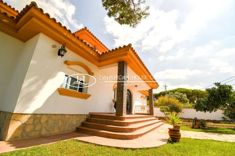 Foto 1d6cb03c-768d-4d60-9d40-246d2d3d2520. Casa amb calefacció piscina a Las Lagunas - Campano Chiclana de la Frontera