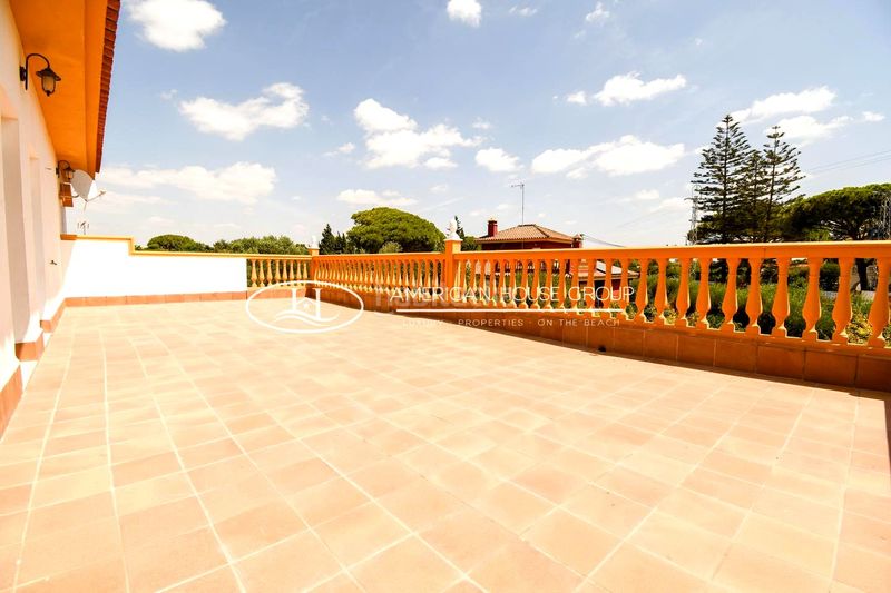 Foto 606ca750-8c8f-4f2c-9c25-cfc234e3b1ac. Casa amb calefacció piscina a Las Lagunas - Campano Chiclana de la Frontera