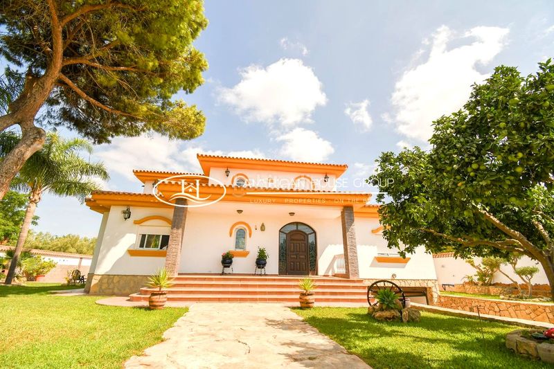 Foto ab6d4c05-ad52-4027-9c36-bc77c829a852. Casa amb calefacció piscina a Las Lagunas - Campano Chiclana de la Frontera