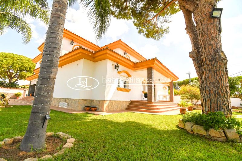 Foto cabdfe5f-213a-4893-8096-c7523af827d1. Casa amb calefacció piscina a Las Lagunas - Campano Chiclana de la Frontera