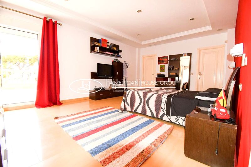Foto e4450c39-fec0-4748-94c5-b08d3e9b8971. Casa amb calefacció piscina a Las Lagunas - Campano Chiclana de la Frontera