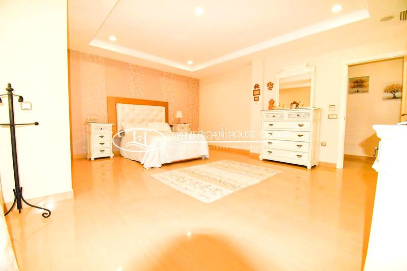 Foto e5e9af67-ae95-45ed-bd68-cc9cc1723168. Casa amb calefacció piscina a Las Lagunas - Campano Chiclana de la Frontera