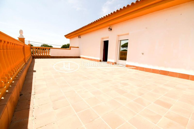 Foto e8044a1d-211a-4311-b4c1-273339c98e63. Casa amb calefacció piscina a Las Lagunas - Campano Chiclana de la Frontera