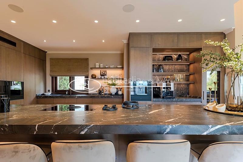 Foto 77f0c243-7655-4bda-b462-8d3d35de175a. Haus mit pool in Benahavís pueblo Benahavís