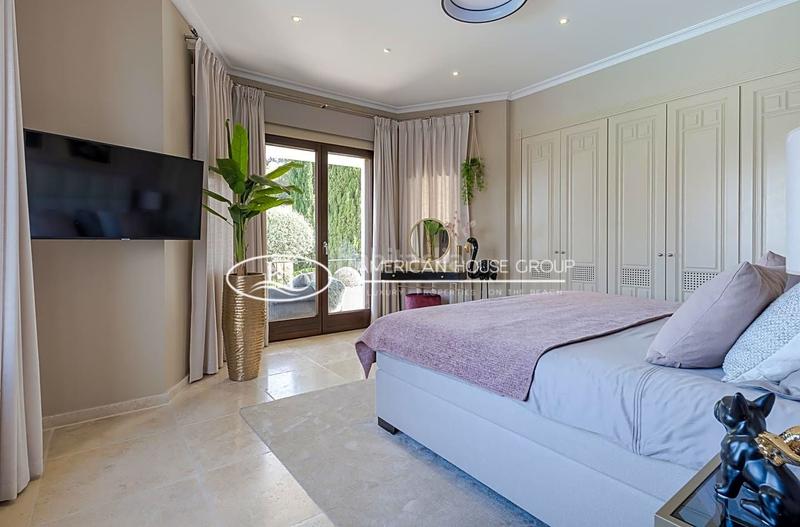 Foto a3e68611-5674-4dcc-b3ba-626b7b8bcd2a. Haus mit pool in Benahavís pueblo Benahavís