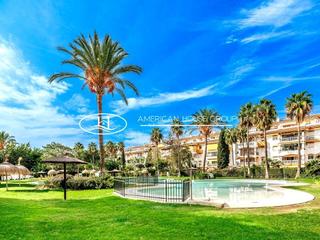 Rez-de-chaussée à La Dama de Noche - La Alzambra. Encantador apartamento en venta en nueva andalucía, marbella, má