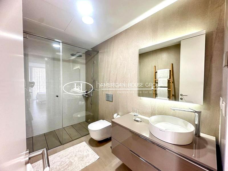 Foto 11b22c27-9fa0-46d6-8d6e-9aecbc2100d6. Piccolo appartamento con parcheggio piscina in puerto de Estepona Estepona