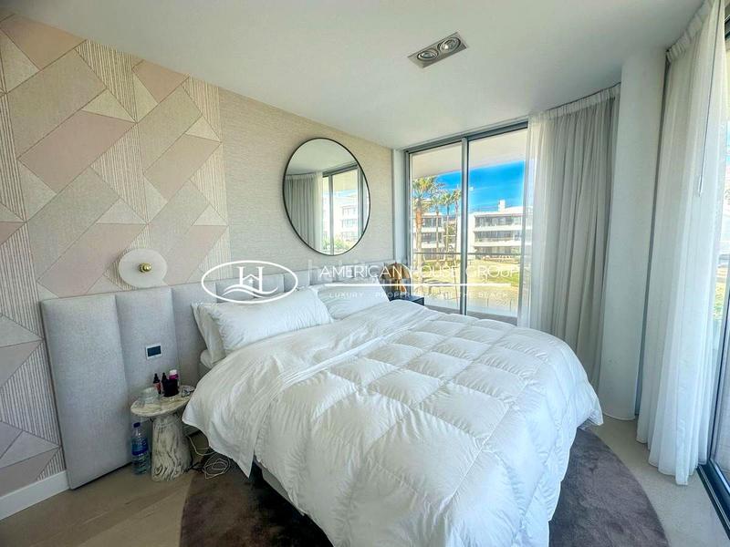 Foto 40dc51d0-1dcf-44f4-b3ba-88156ef8c6df. Piccolo appartamento con parcheggio piscina in puerto de Estepona Estepona