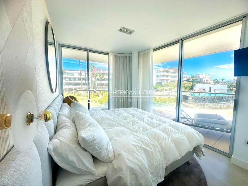 Foto 9fdc8831-75d8-4079-a34d-51b7027ddd4f. Piccolo appartamento con parcheggio piscina in puerto de Estepona Estepona