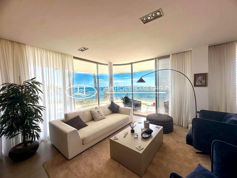 Foto c6024d58-5b12-492c-aba6-0c91713ccba1. Piccolo appartamento con parcheggio piscina in puerto de Estepona Estepona