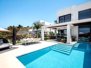 Casa a Cabopino - Artola. Exuberante villa con piscina en venta en la zona de cabopino, ma