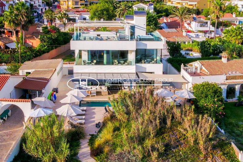 Foto 902d9a8b-53f2-401e-a9d9-572546e8caa1. Casa maravillosa villa con piscina con vistas al mar en venta este, málaga en Marbella