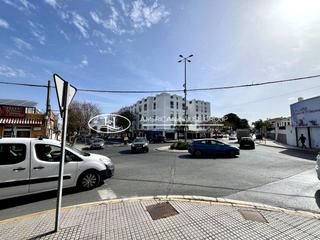 Maison à Núcleo urbano. Oportunidad!! gran casa de dos plantas en venta en el centro en