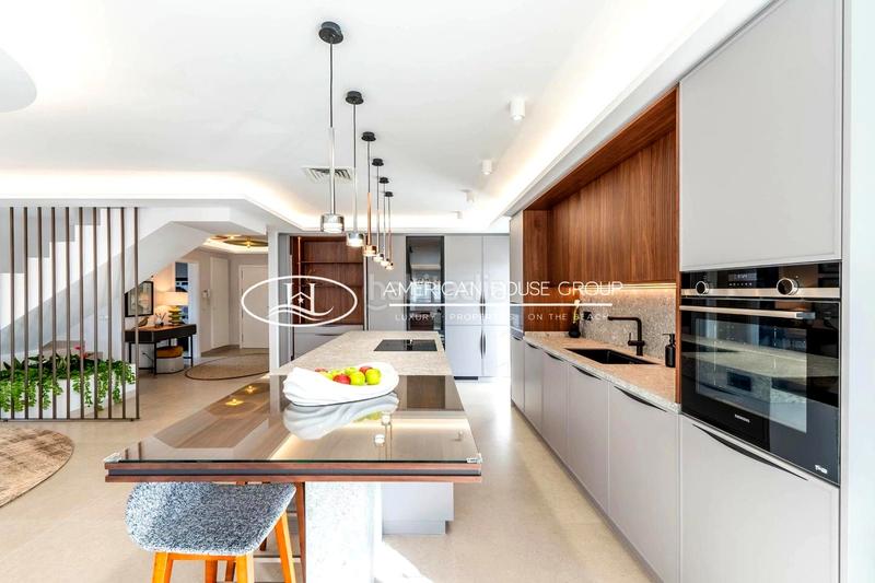 Foto 7226c032-f6e7-4b25-a2f2-befe895bd293. Ático elegante ático con vistas al mar en venta en nueva andalucía, , málaga en Marbella
