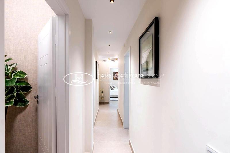 Foto 7eac13f6-d7ec-42cd-a1ec-8e94dd08efd4. Ático elegante ático con vistas al mar en venta en nueva andalucía, , málaga en Marbella