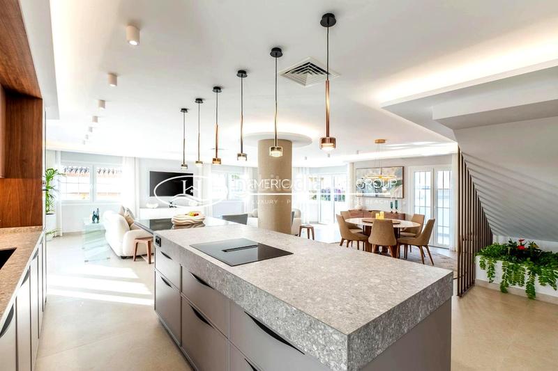 Foto 96358ed6-925a-4456-83ed-6d865ca362b6. Ático elegante ático con vistas al mar en venta en nueva andalucía, , málaga en Marbella