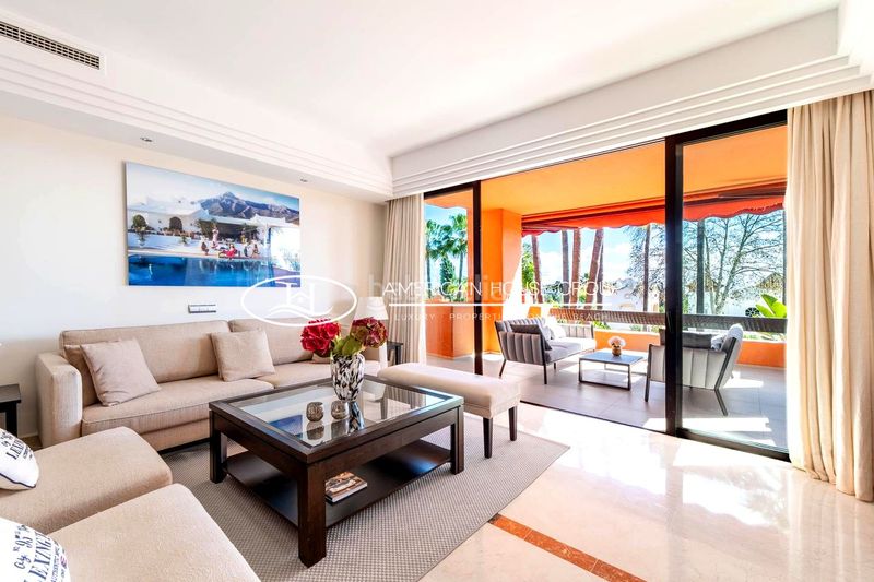 Foto 2aafb7d0-0430-414c-a374-0d1564cec124. Apartament amb piscina a Puerto Banús Marbella
