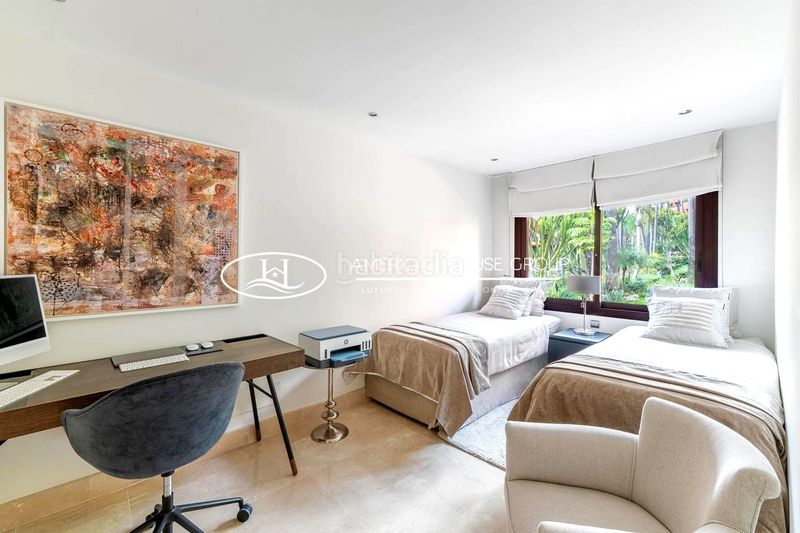 Foto 68f72ff9-8aef-4ffb-9d3b-a23c1391212a. Apartament amb piscina a Puerto Banús Marbella