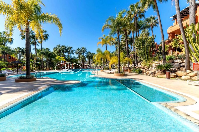 Foto d0a46b27-742d-4096-87d1-c43844f0f98d. Apartament amb piscina a Puerto Banús Marbella