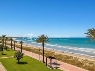 Édifice à La Barrosa. Oportunidad de inversión para apartamentos turísicos en venta en