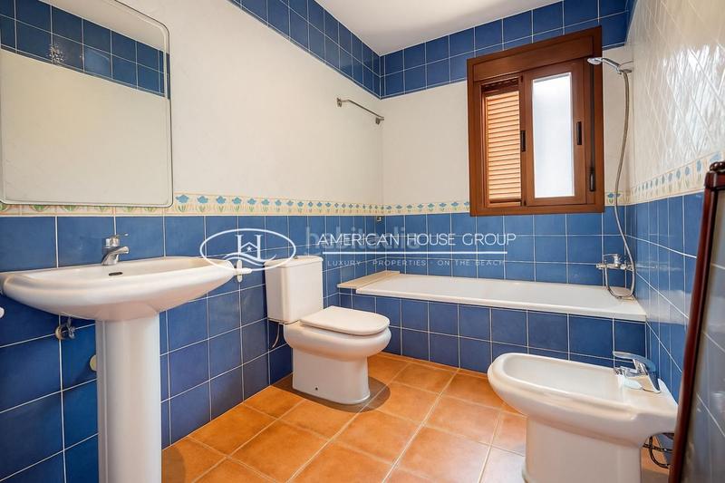 Foto 290c15b5-c352-40cb-a112-a84d179c2618. Casa in Los Gallos Chiclana de la Frontera