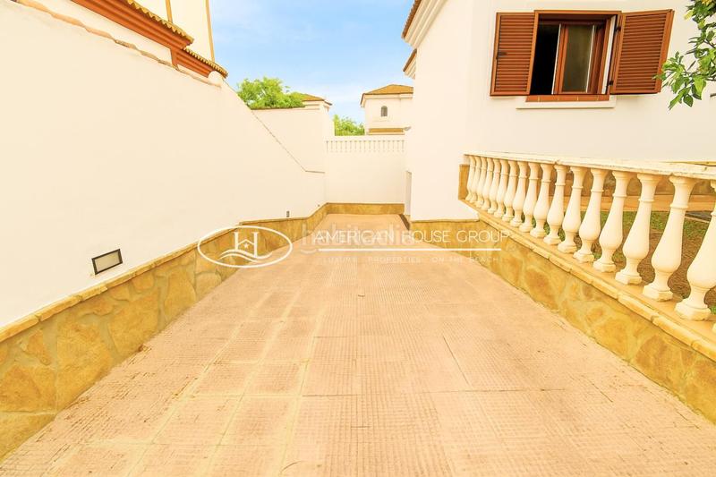 Foto 8807ba28-7540-46b1-a51c-c841eeab82e8. Casa in Los Gallos Chiclana de la Frontera