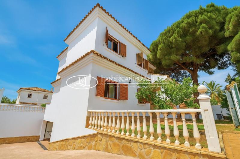 Foto cc80a53e-bcf4-4df3-9013-5ae7553b0eb4. Casa in Los Gallos Chiclana de la Frontera