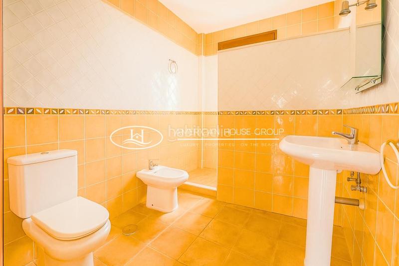 Foto d462329b-1e56-49c4-9b9e-ab0bd533f8cf. Casa in Los Gallos Chiclana de la Frontera