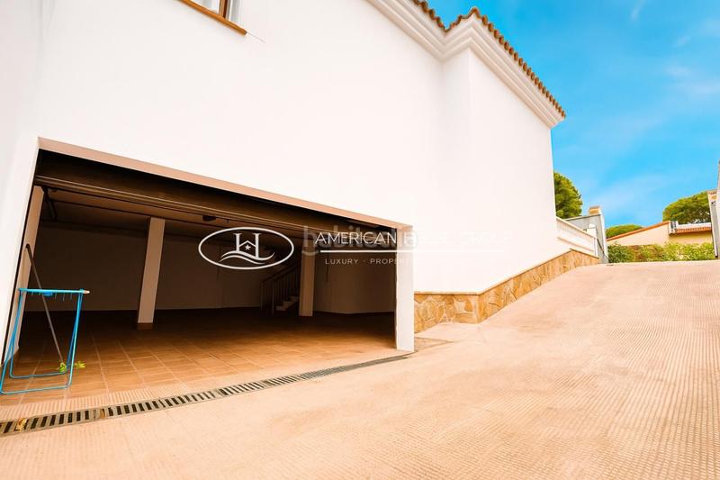 Foto f94f348a-438b-4e4a-bc4e-0145ffa34cdb. Casa in Los Gallos Chiclana de la Frontera