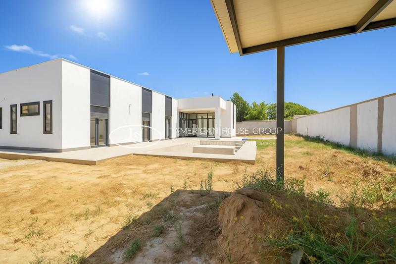 Foto 2af33e71-b9d5-4328-97b1-00b88ebb4853. Casa amb piscina a La Banda - Campo de Fútbol Chiclana de la Frontera