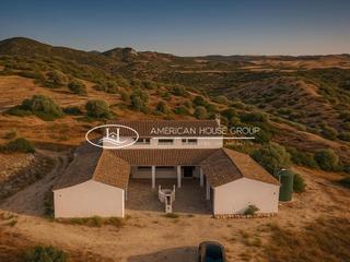 Casa en Medina Sidonia. Gran cortijo en venta en el berrueco, medinasidonia, cádiz