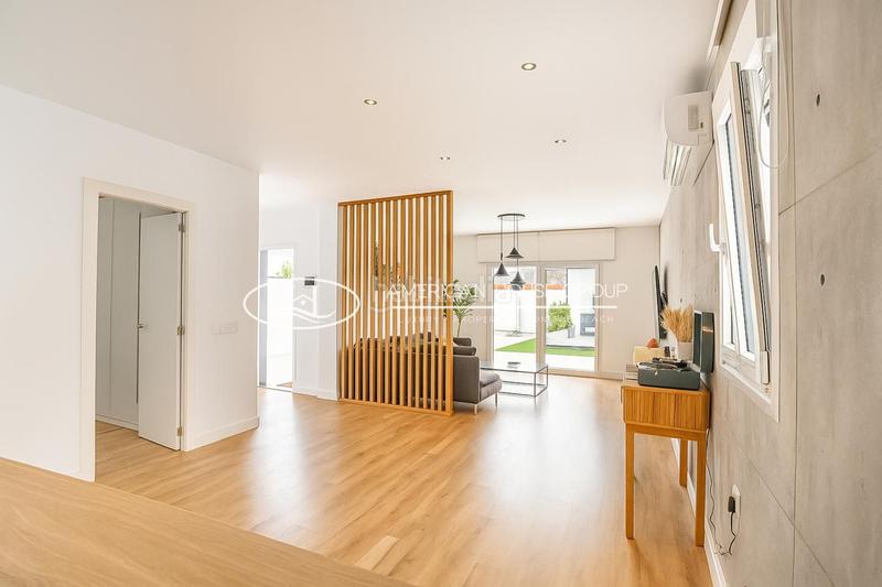 Foto 10979c70-fb8d-4915-95be-e47e4693fee7. Maison avec chauffage piscine dans Los Gallos Chiclana de la Frontera