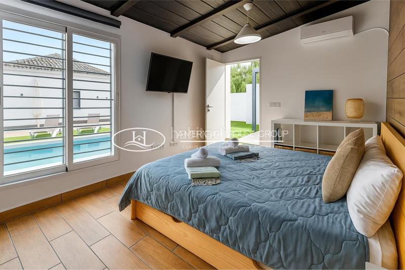 Foto d6fd0032-ca40-4449-9b8e-2c5b81a2fae0. Maison avec chauffage piscine dans Los Gallos Chiclana de la Frontera