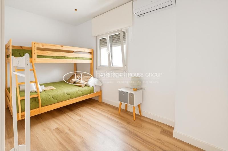 Foto f59220c9-2919-4570-9b29-a4bf20e0ab18. Maison avec chauffage piscine dans Los Gallos Chiclana de la Frontera