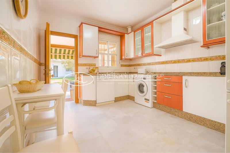 Foto b0dd3df0-d943-4c2e-a8c0-a9b885be49e7. Casa amb piscina a Asdrúbal - Bahía Blanca Cádiz