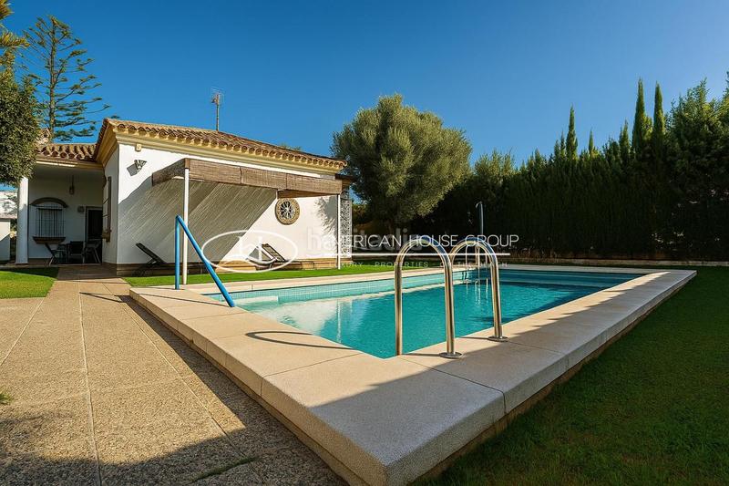 Foto 17d6d3c0-b6dc-4a77-b230-3064f0ee4e4d. Maison dans Los Gallos Chiclana de la Frontera