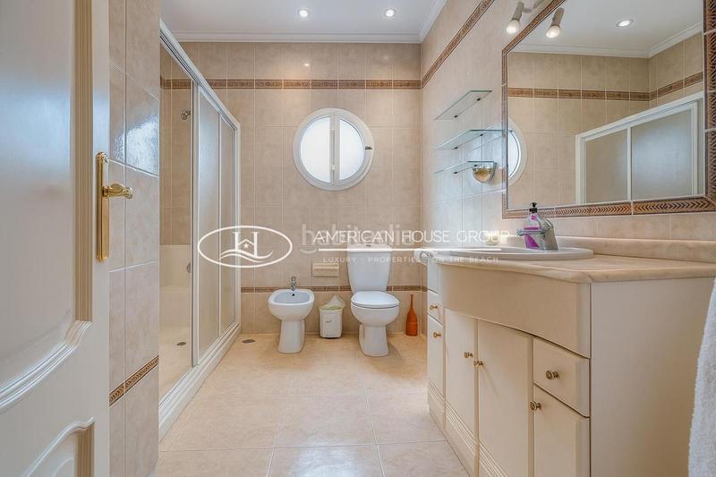 Foto 2b98070b-6cd4-4d59-ad8b-827b56a84c61. Maison dans Los Gallos Chiclana de la Frontera