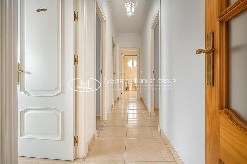 Foto 56a4abc3-088b-4af2-ac67-372e489d6143. Maison dans Los Gallos Chiclana de la Frontera