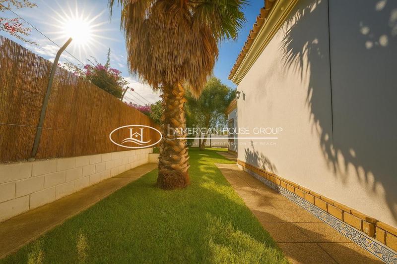 Foto 6a6bd0eb-8875-4934-83fb-35c795afb178. Maison dans Los Gallos Chiclana de la Frontera